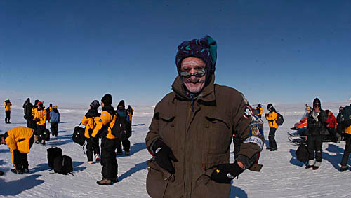 AQ4_ice_arrival4_10_23_03