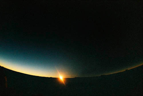 BK_3rdcontact_shadow_16mm10_23_03