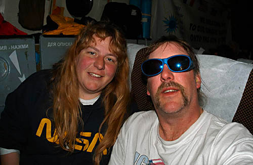 CO_jen_vic_planehome10_23_03