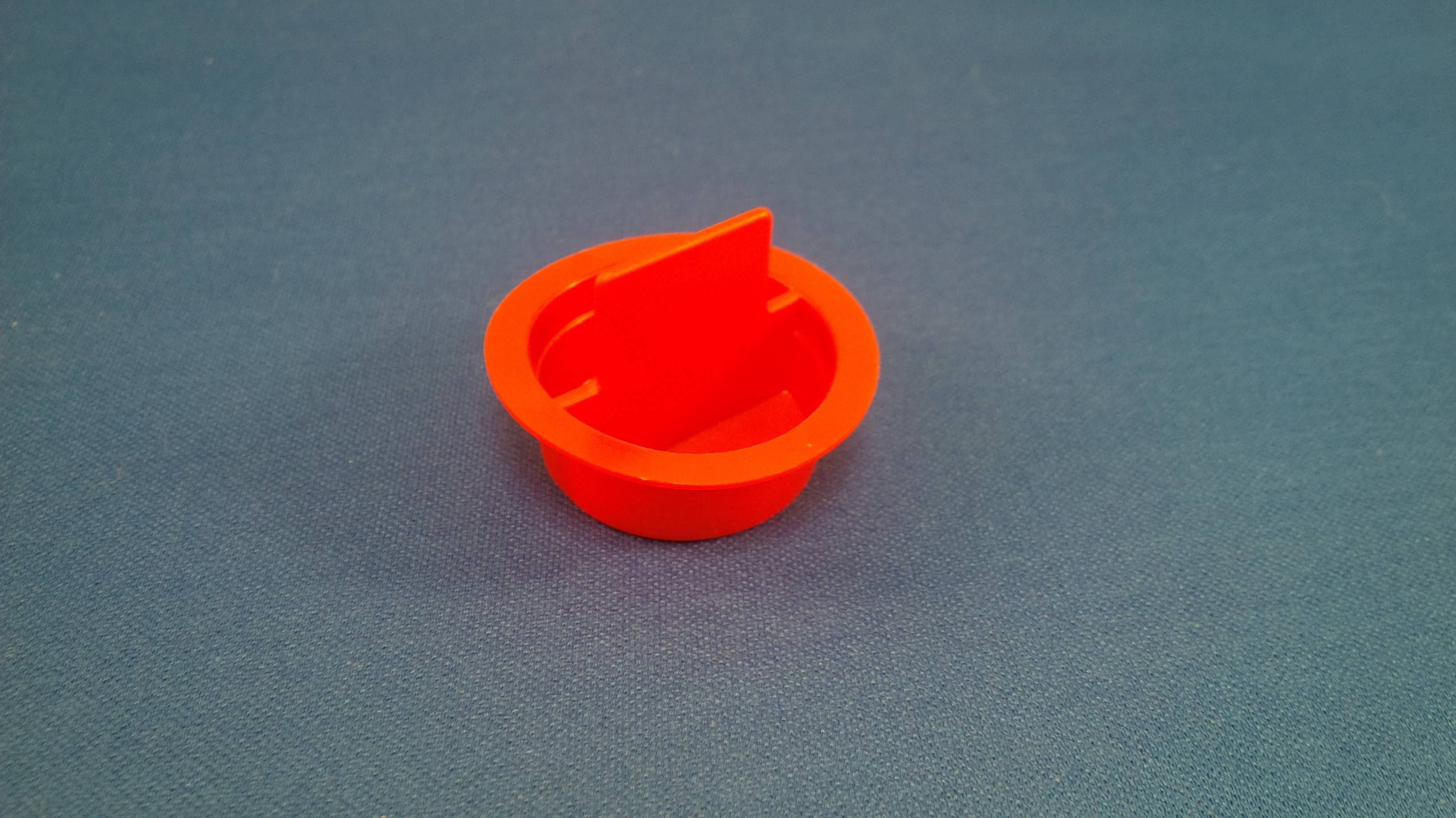 1.25 inch male cap plug. Used for the top of the Quark